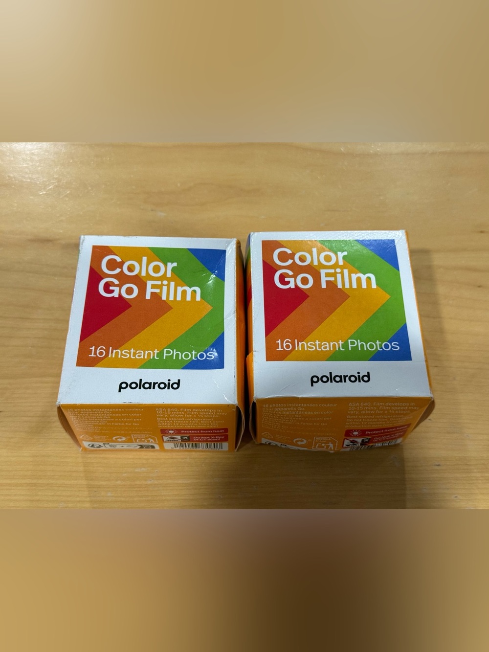 Polaroid Color Go Film 16 Instant Photos (2 pack) Brand New Sealed.